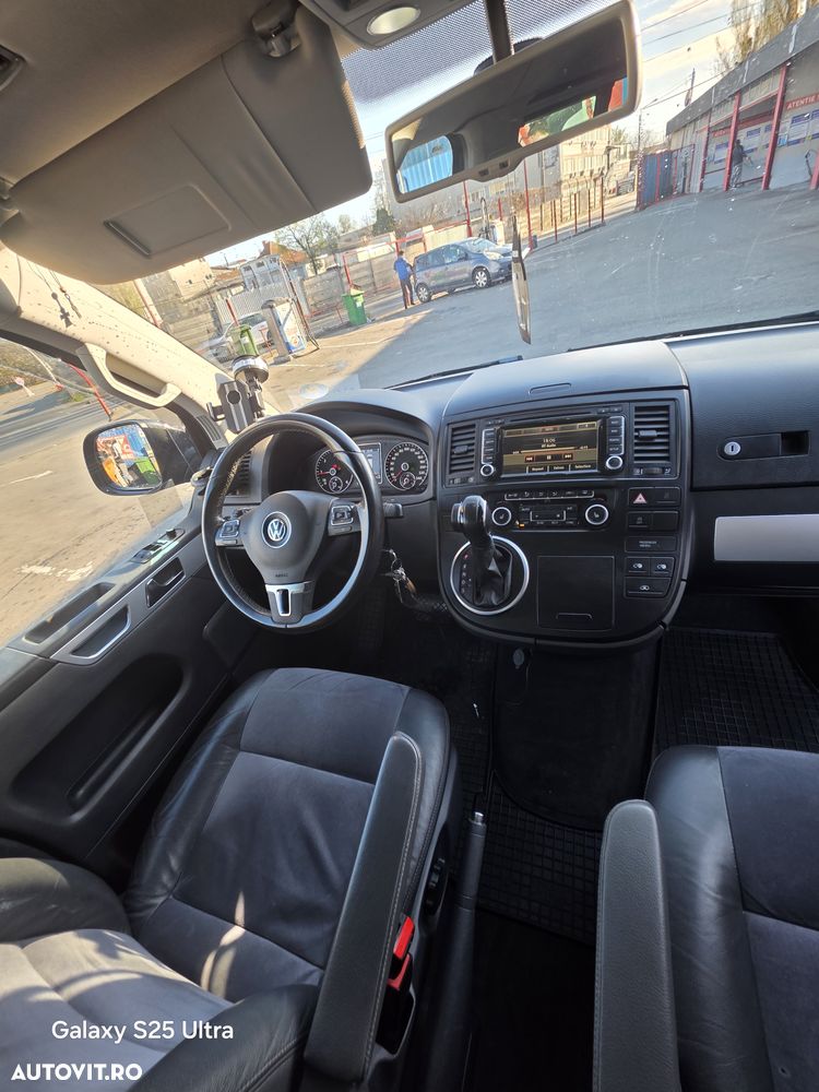 Volkswagen Multivan - 24
