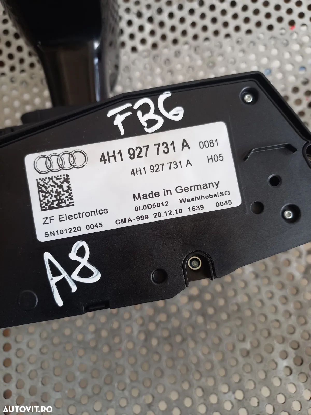 Timonerie Selector Viteze Audi A8 4H D4 An 2010-2011-2012-2013-2014-2015-2016-2017 Volan Stanga Cod 4H1927731A 4H1713041B Dezmembrez Audi A8 4H D4 3.0 Tdi Quattro Motor CDT Cutie MXU Volan Stanga - Dezmembrari Arad - 9
