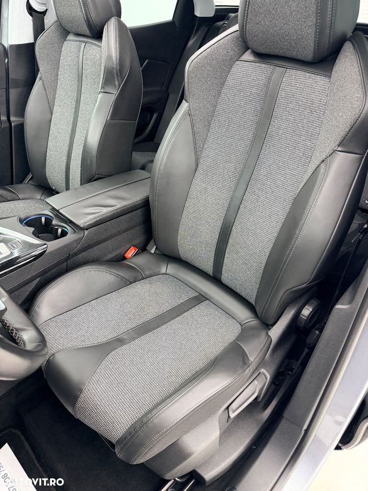 Peugeot 3008 1.2 PureTech Turbo S&S EAT6 Allure - 13