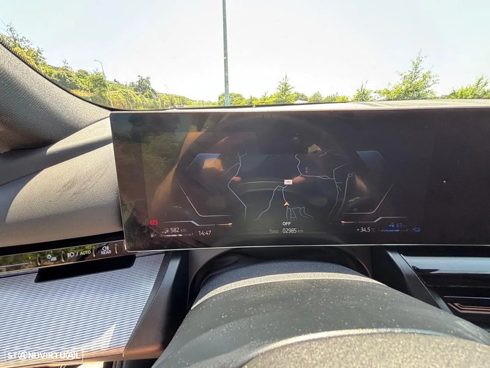 BMW 530 e Pack Desportivo M - 16