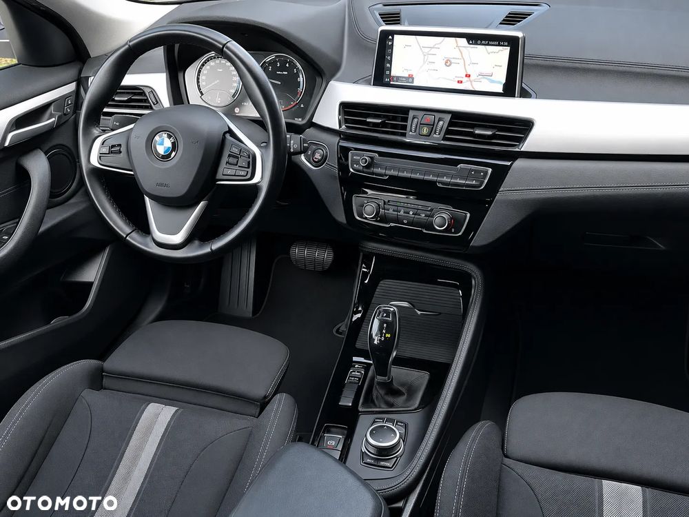 BMW X2 sDrive18i - 26