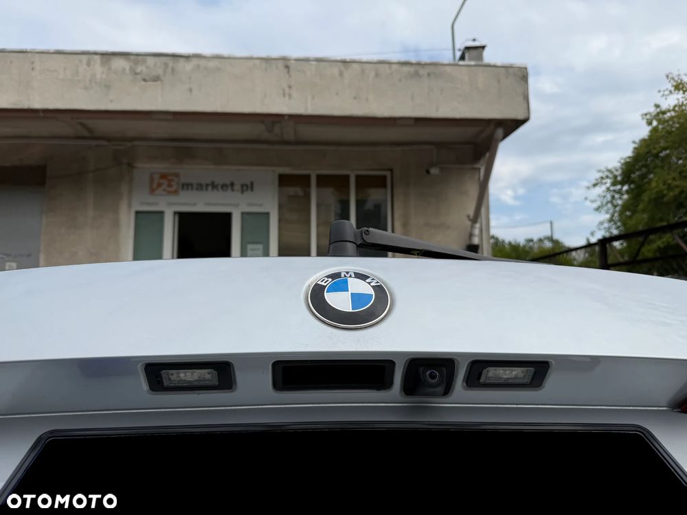 BMW X1 xDrive20i - 21