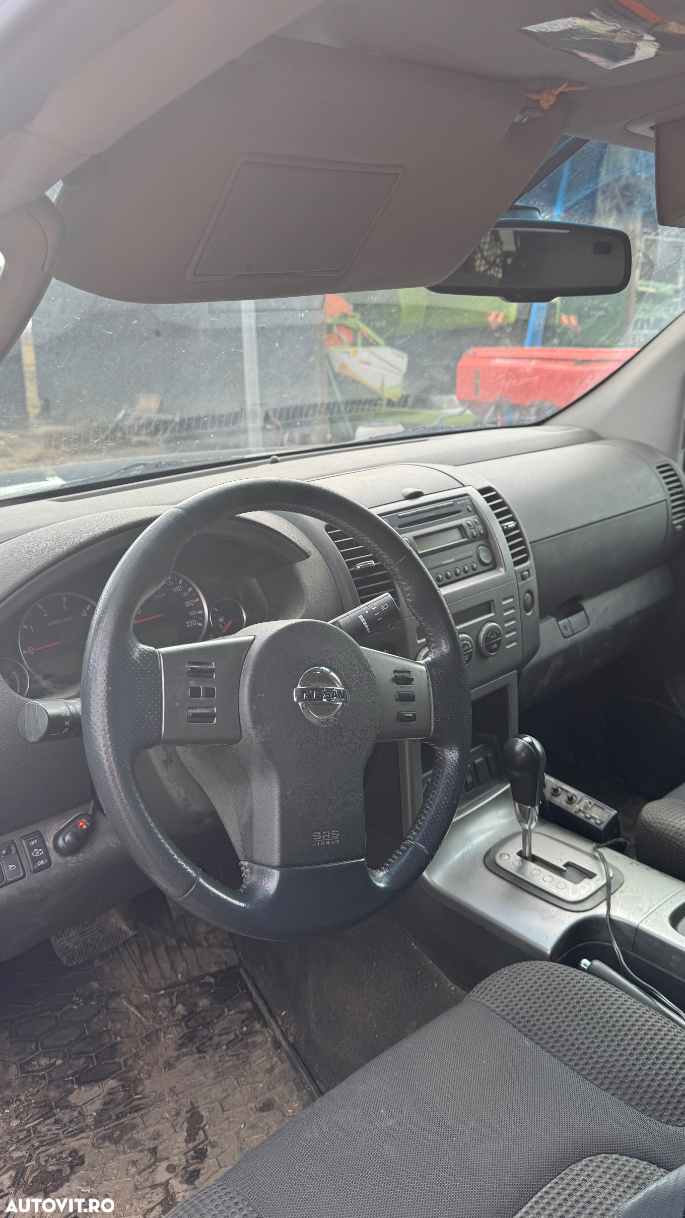Nissan Pathfinder 2.5 dCi Aut LE - 6
