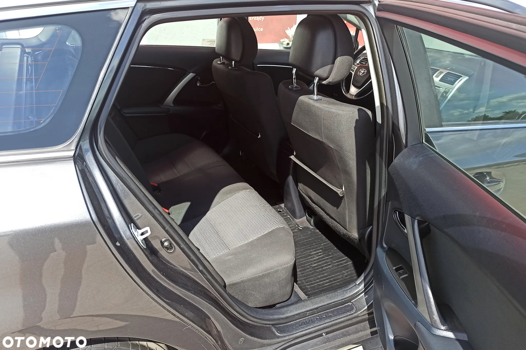 Toyota Avensis - 35