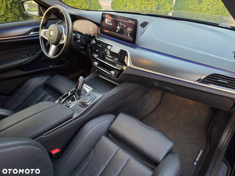 BMW Seria 5 520d Efficient Dynamics M Sport sport - 10