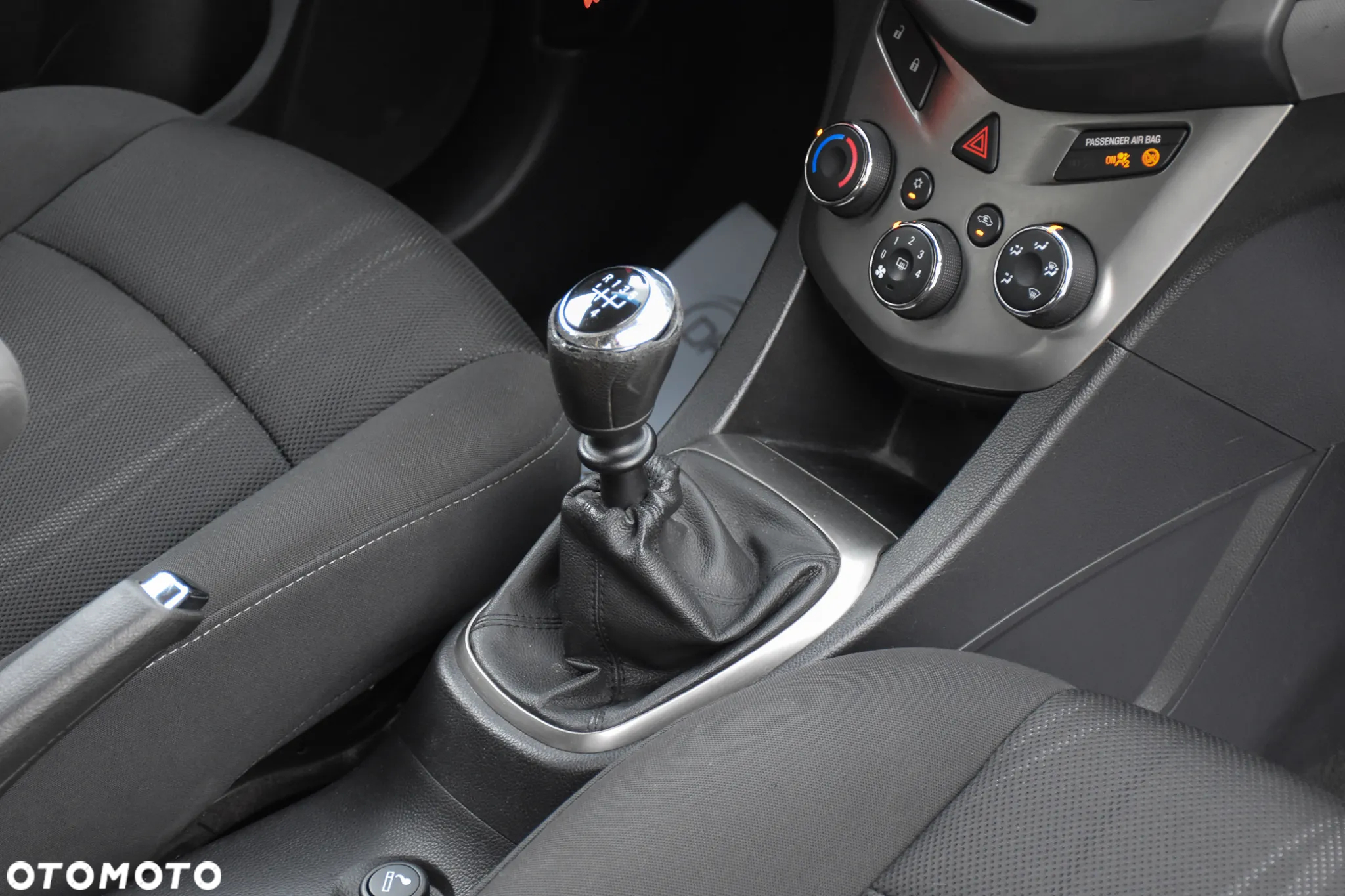 Chevrolet Aveo 1.4 16V LS Design+ - 27