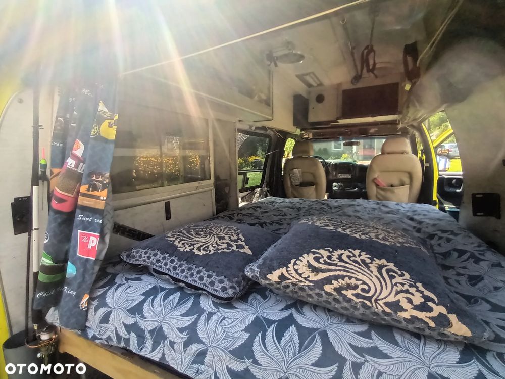 Chevrolet Express - 25