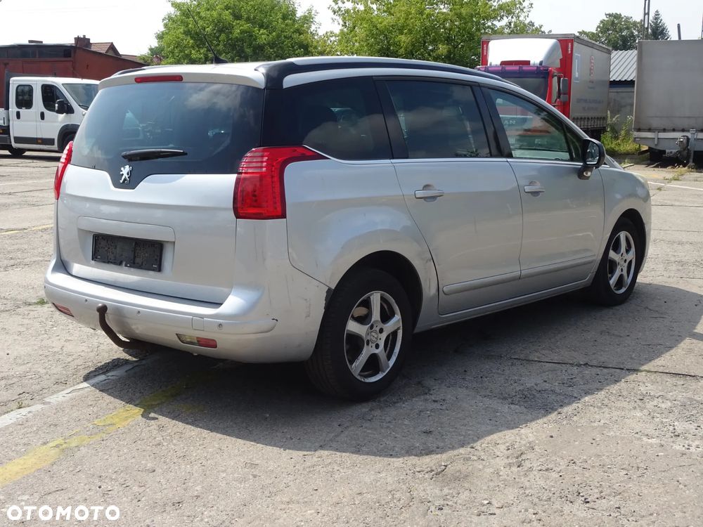 Peugeot 5008 - 5