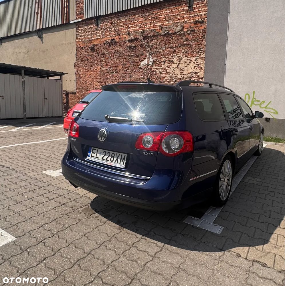 Volkswagen Passat 2.0 TDI DPF DSG 4Motion Comfortline - 10