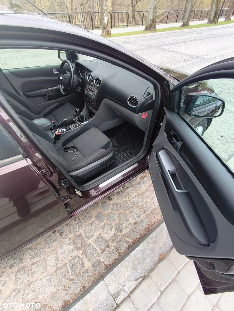 Ford Focus 1.6 TDCi Ambiente - 6