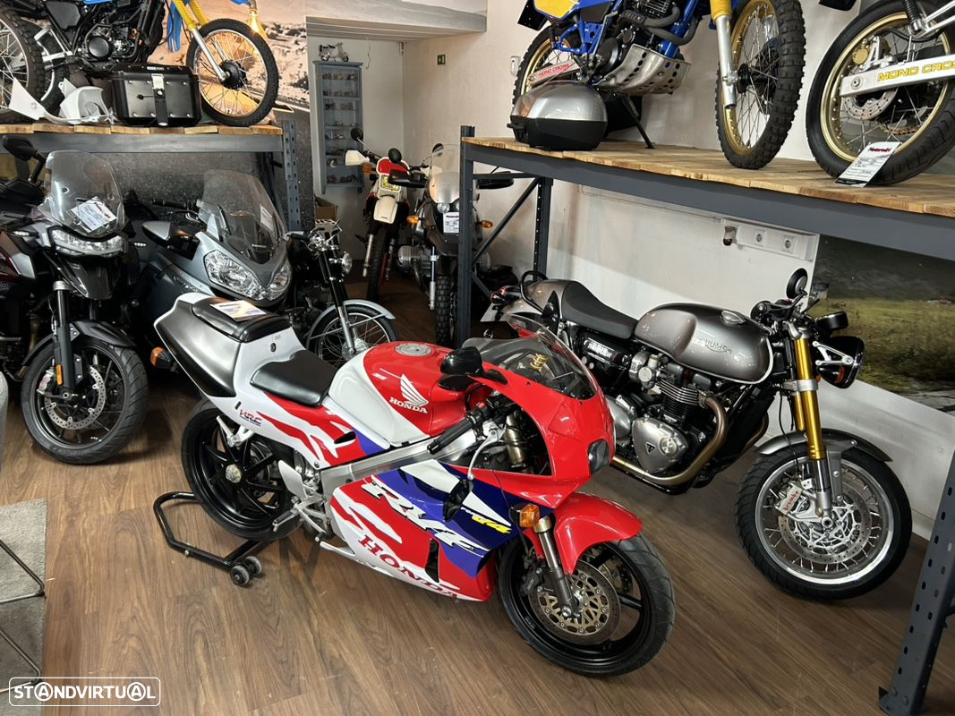 Honda RVF 400 - 3