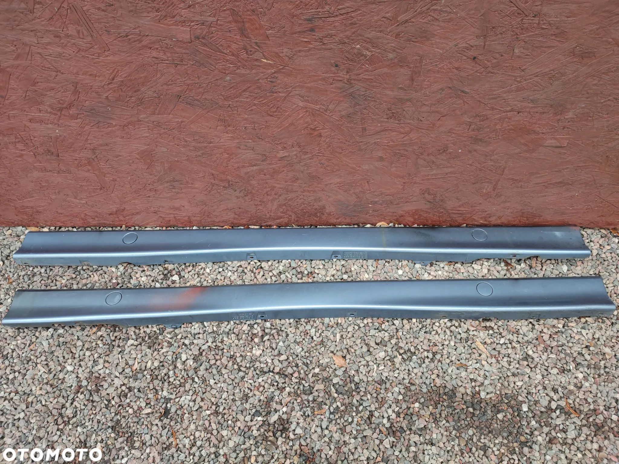 BMW E36 SEDAN / TOURING / COUPE / CABRIO ORYGINALNE NAKŁADKI NA PROGI LEWA / PRAWA POLIFT + ZAŚLEPKI DO MALOWANIA O NR. 51 71 9 067 380 / 51 71 9 067 381 / 51 71 8 190 707 / 51 71 8 190 708 OEM W BARDZO DOBRYM STANIE - 1