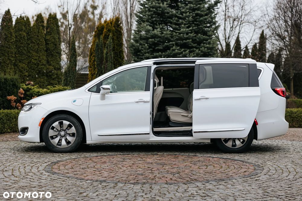 Chrysler Pacifica - 6