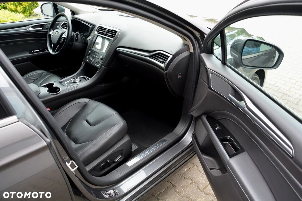 Ford Mondeo 2.0 TDCi Titanium PowerShift - 22