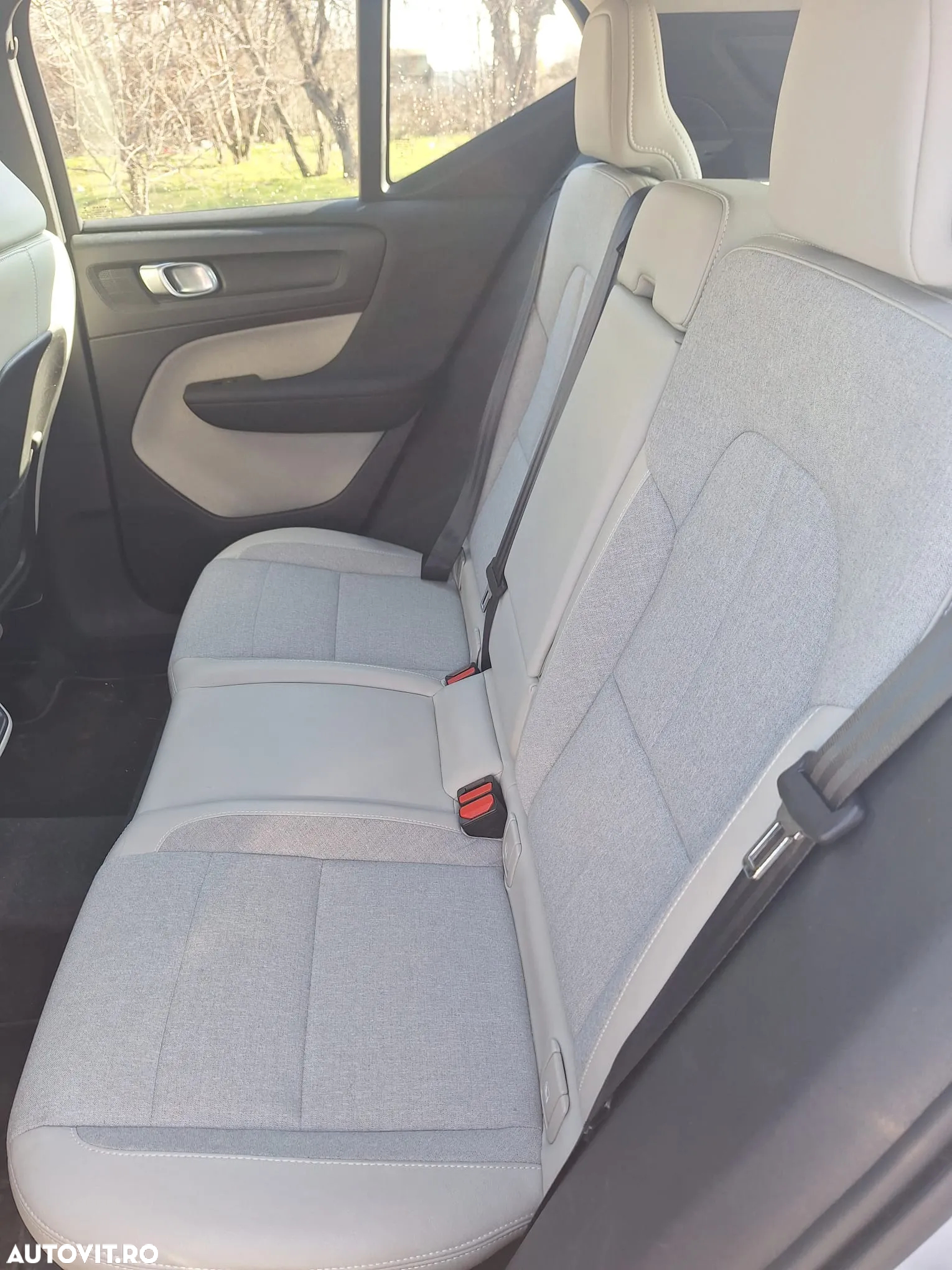 Volvo XC 40 D3 Geartronic Momentum Pro - 11