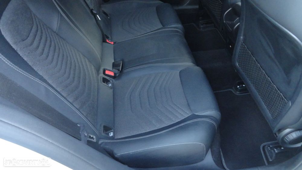 Mercedes-Benz A 250 - 23