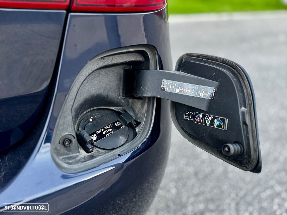 Mercedes-Benz C 300 e T 9G-TRONIC Avantgarde - 14