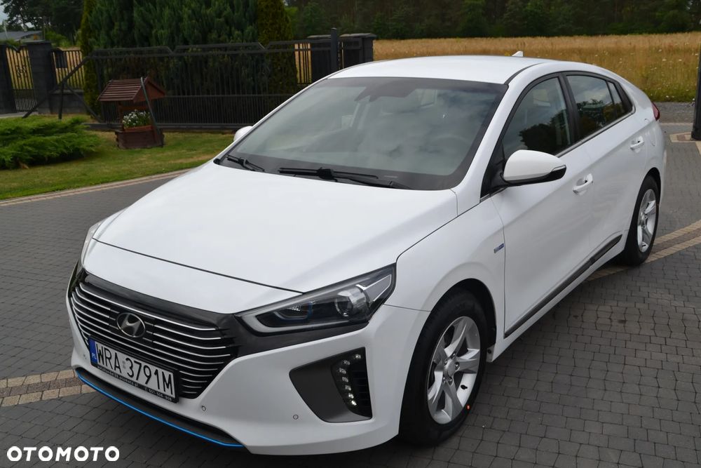 Hyundai IONIQ - 7