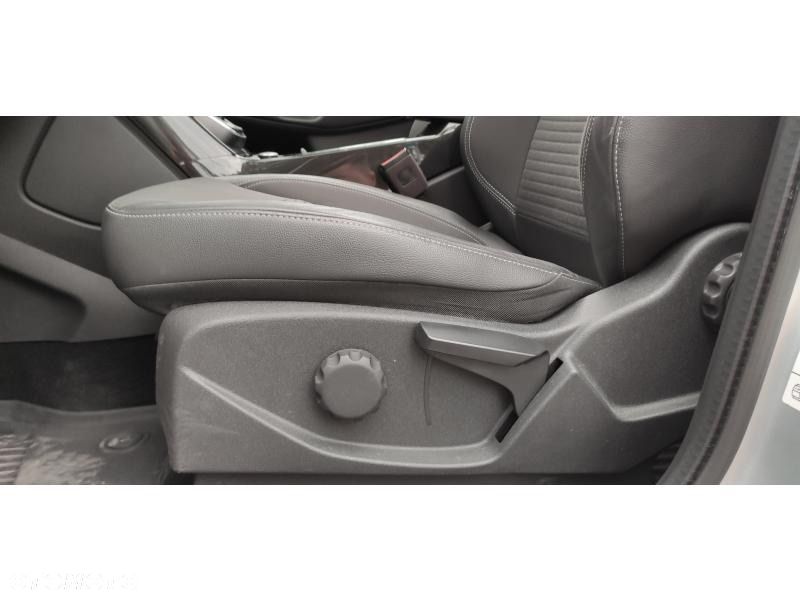 Ford Kuga 2.0 TDCi AWD Titanium - 12