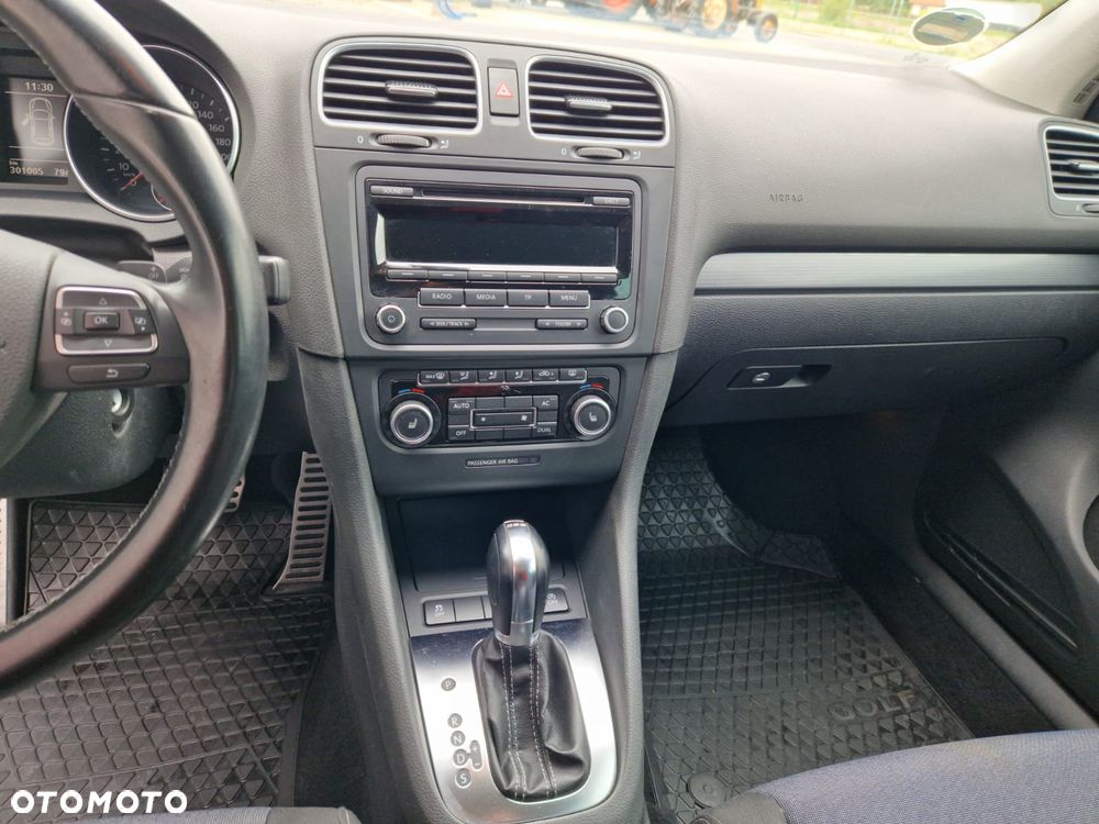 Volkswagen Golf 1.6 TDI DPF DSG Style - 19