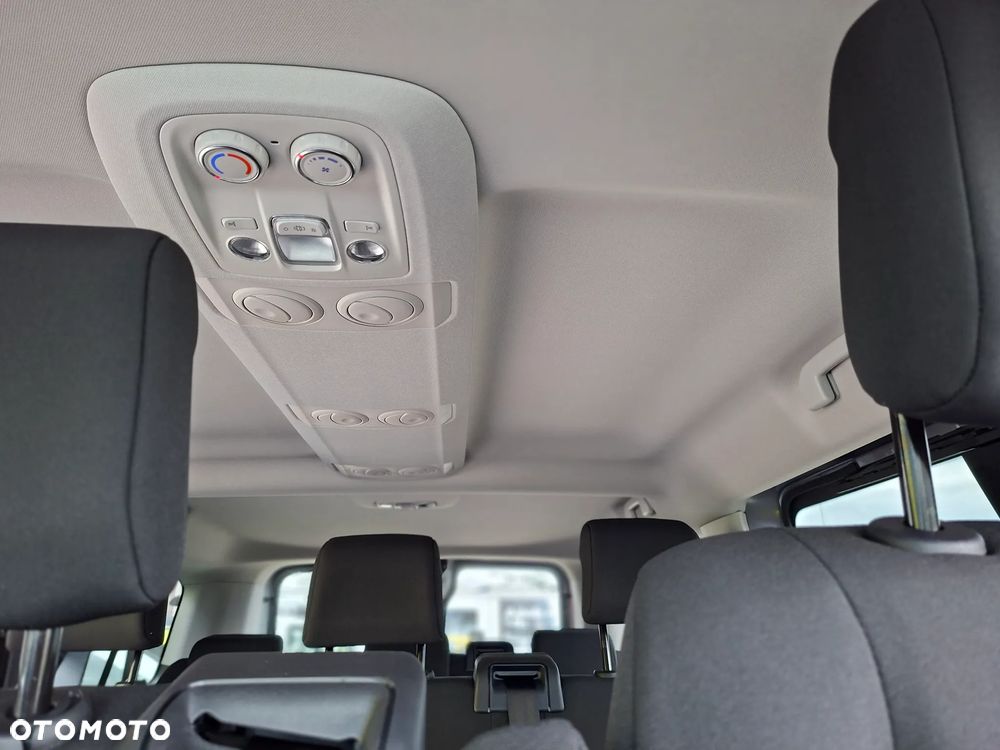 Opel Vivaro - 9