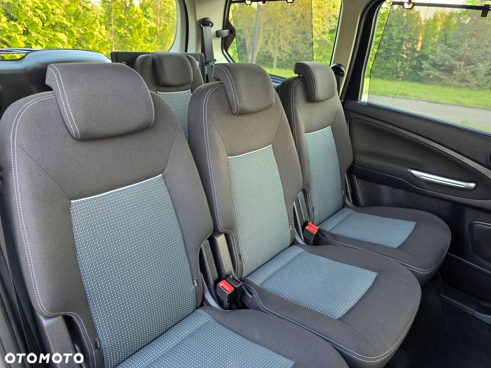 Ford Galaxy 2.0 TDCi Titanium - 35