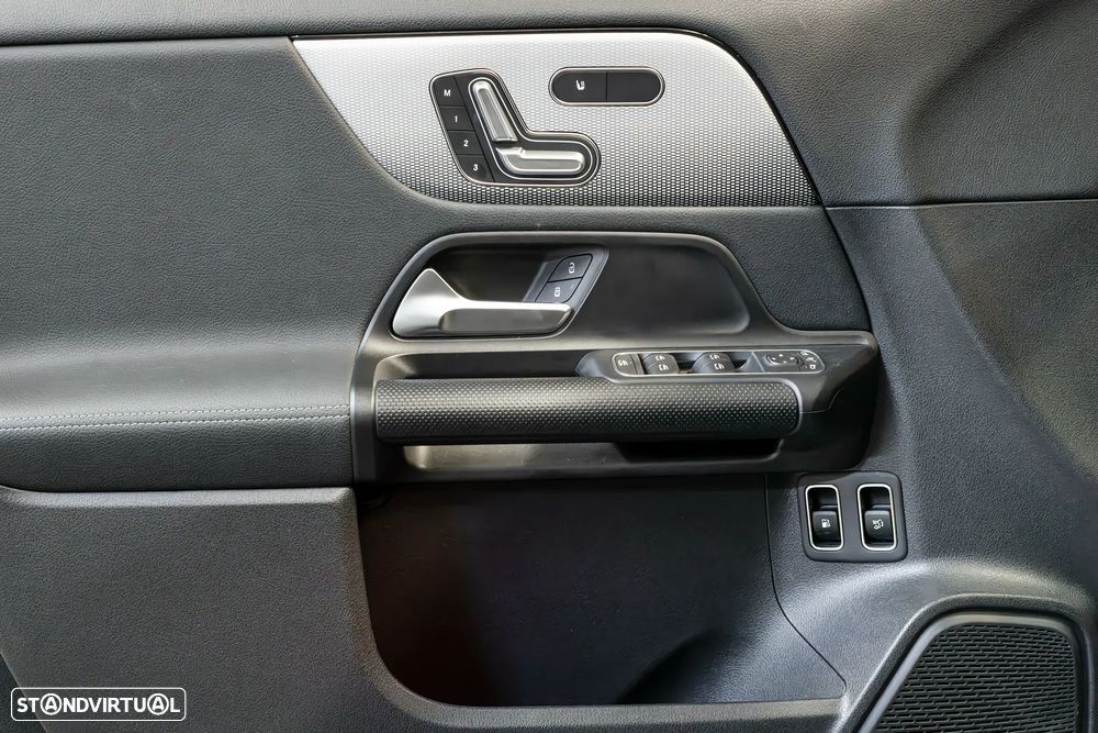 Mercedes-Benz GLA 250 e Progressive - 25