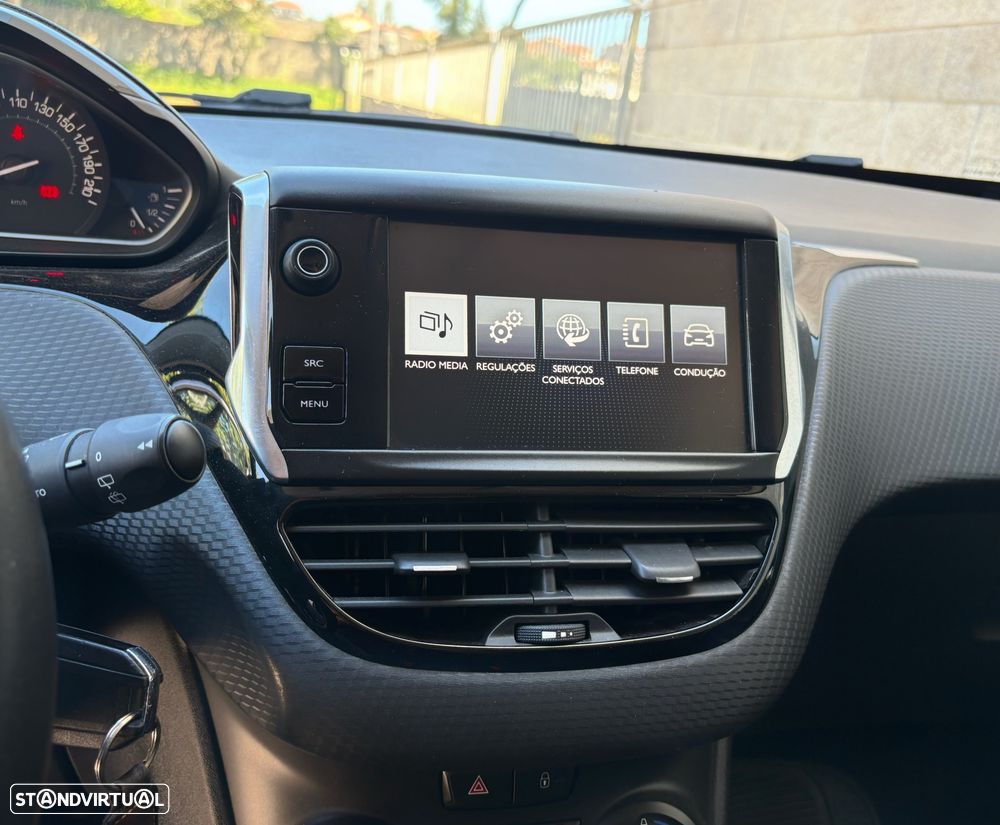Peugeot 208 1.2 PureTech Style - 19