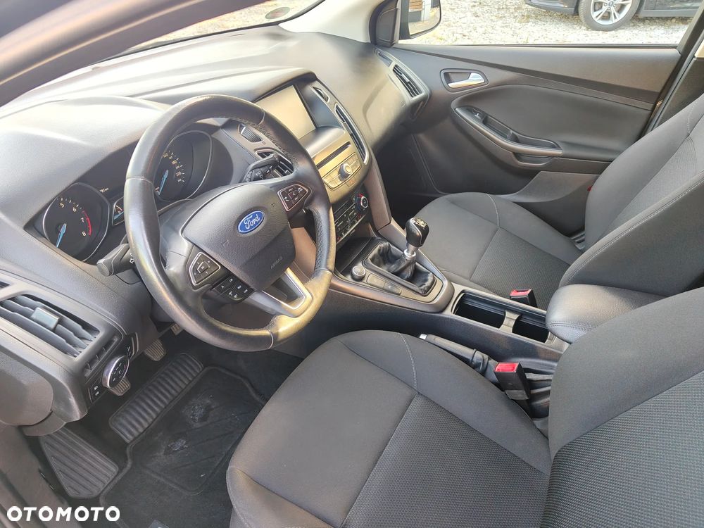 Ford Focus - 11