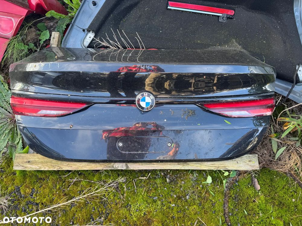 KLAPA BAGAŻNIKA BMW F44