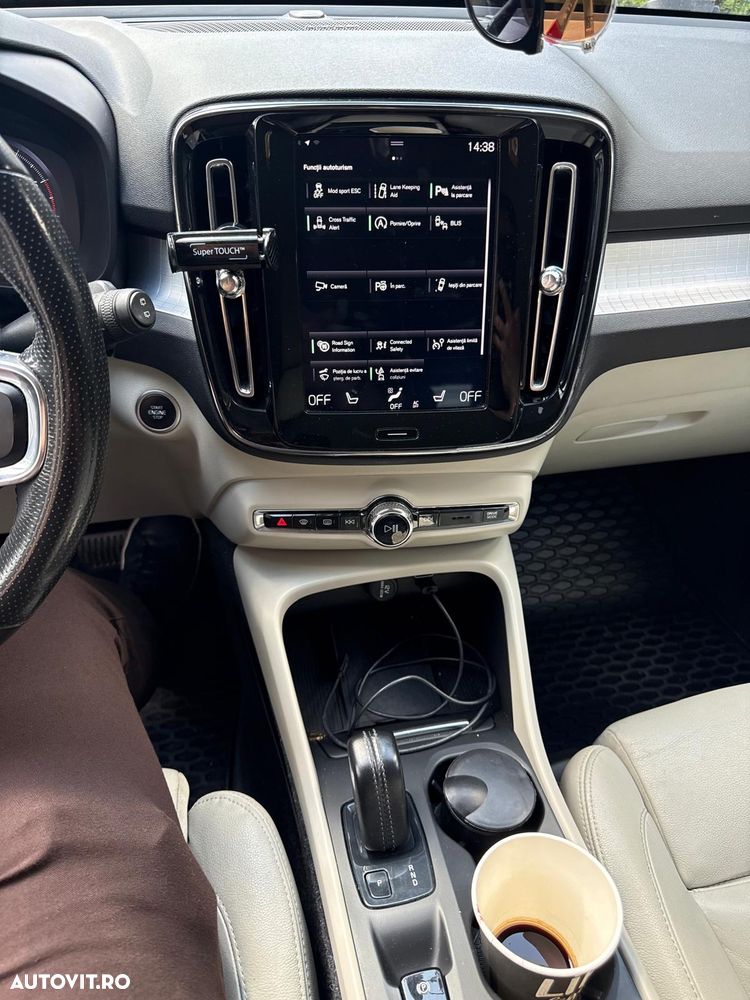 Volvo XC 40 - 6