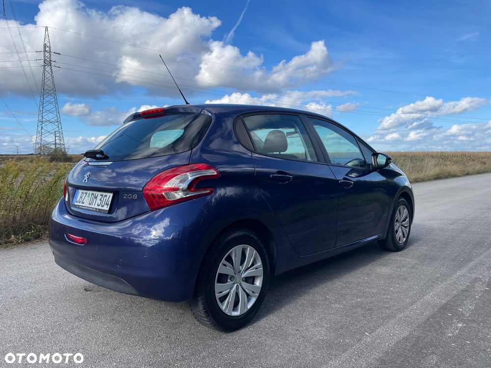 Peugeot 208 - 12