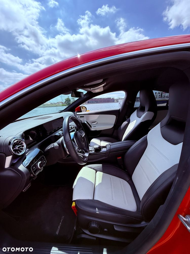 Mercedes-Benz CLA 180 d AMG Line 7G-DCT - 14