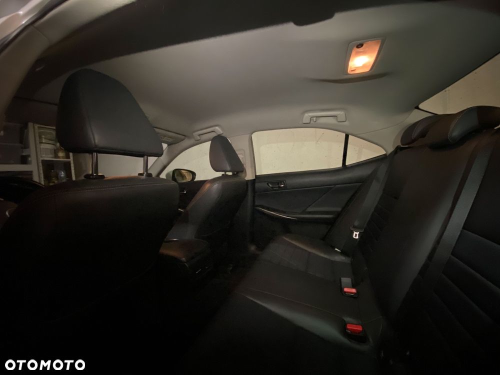 Lexus IS 250 Elegance - 9