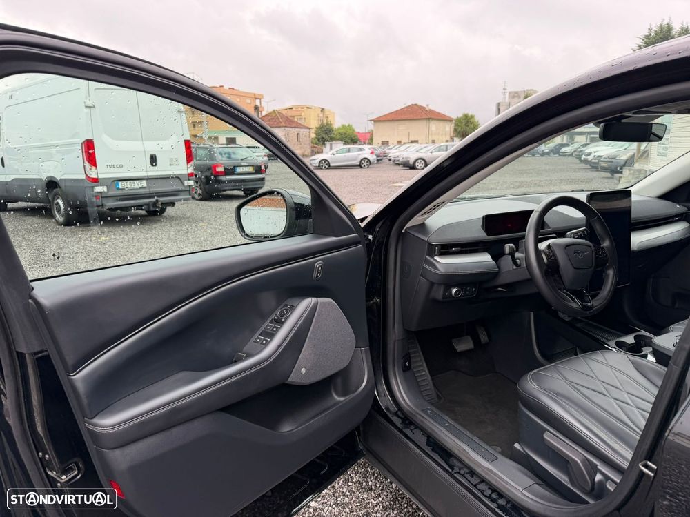 Ford Mustang Mach-E Standard - 27