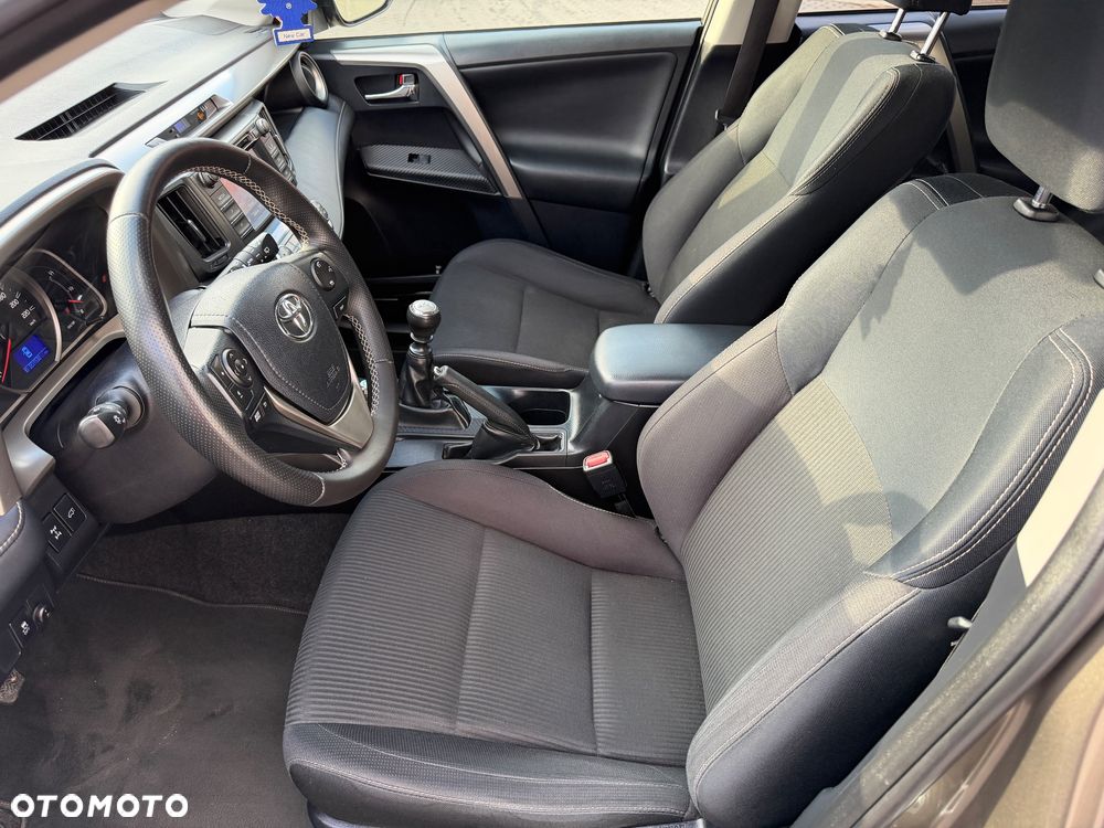 Toyota RAV4 2.0 D-4D Premium 4x2 - 10