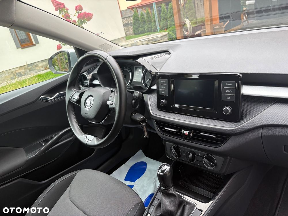 Skoda Fabia - 10