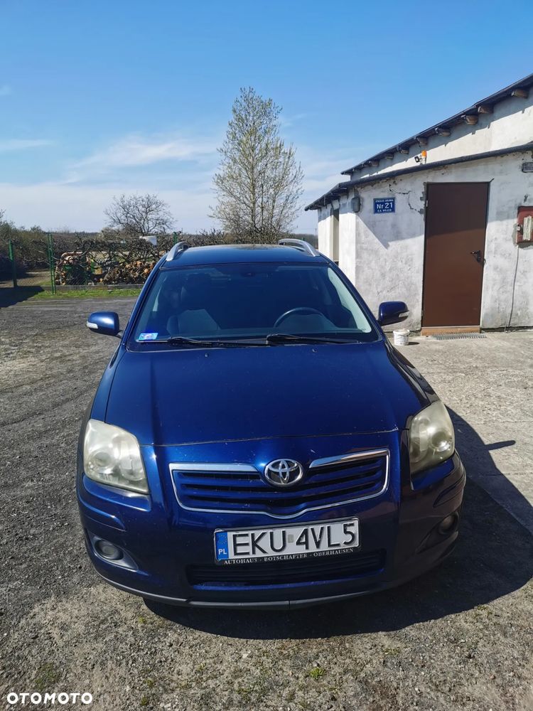Toyota Avensis 2.0 D-4D Combi - 1