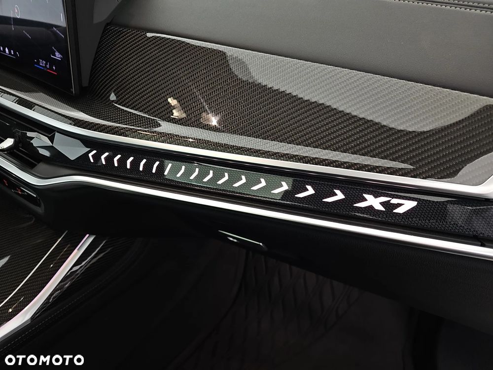 BMW X7 - 30