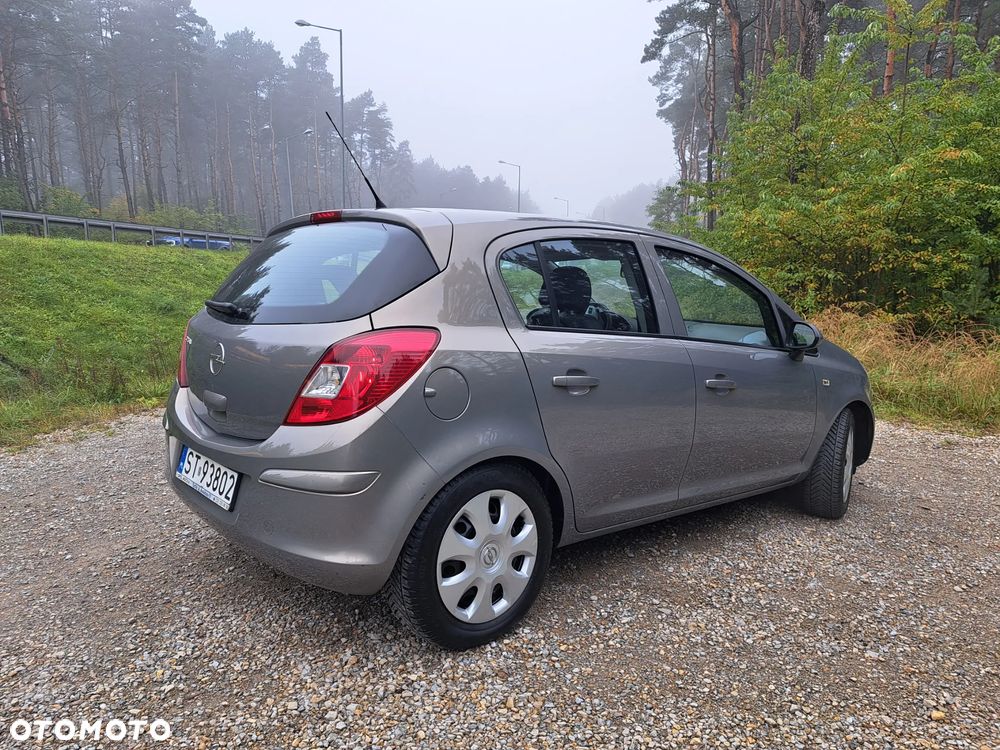Opel Corsa 1.2 16V Enjoy - 11