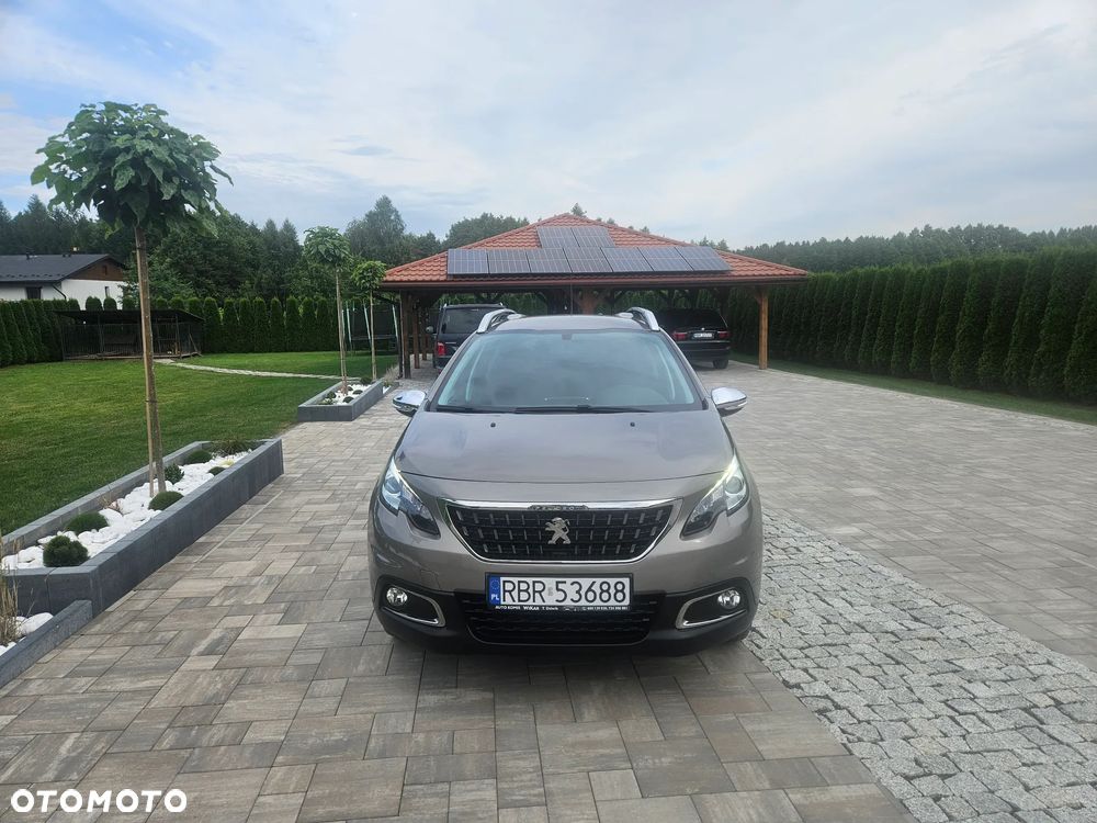 Peugeot 2008 1.2 Pure Tech Signature - 2