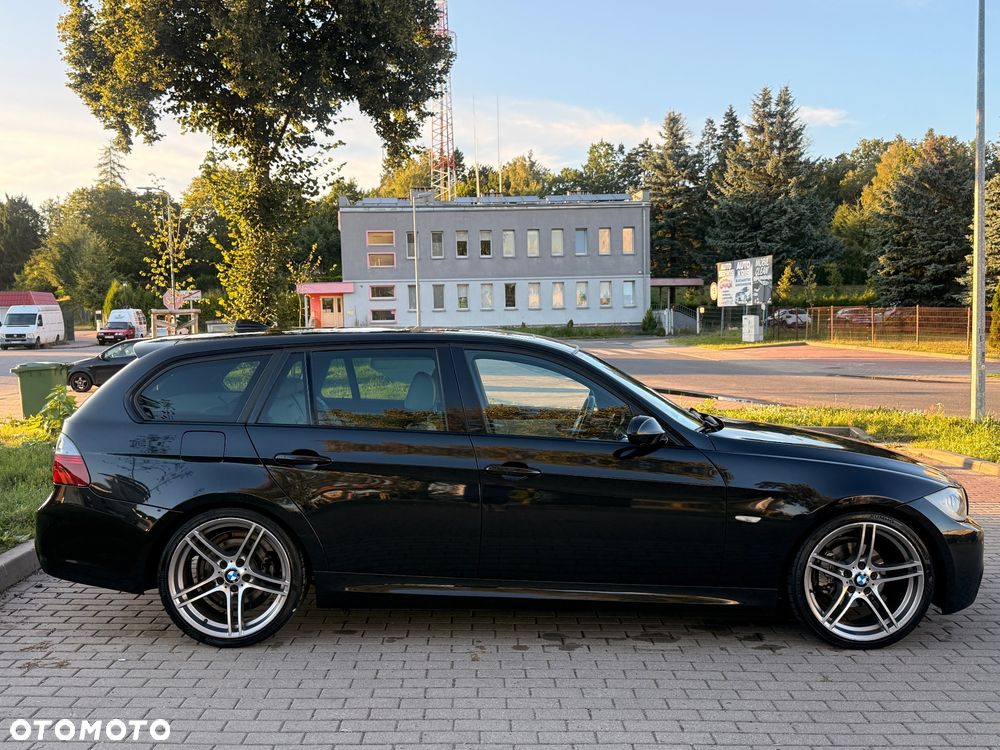 BMW Seria 3 320i - 4