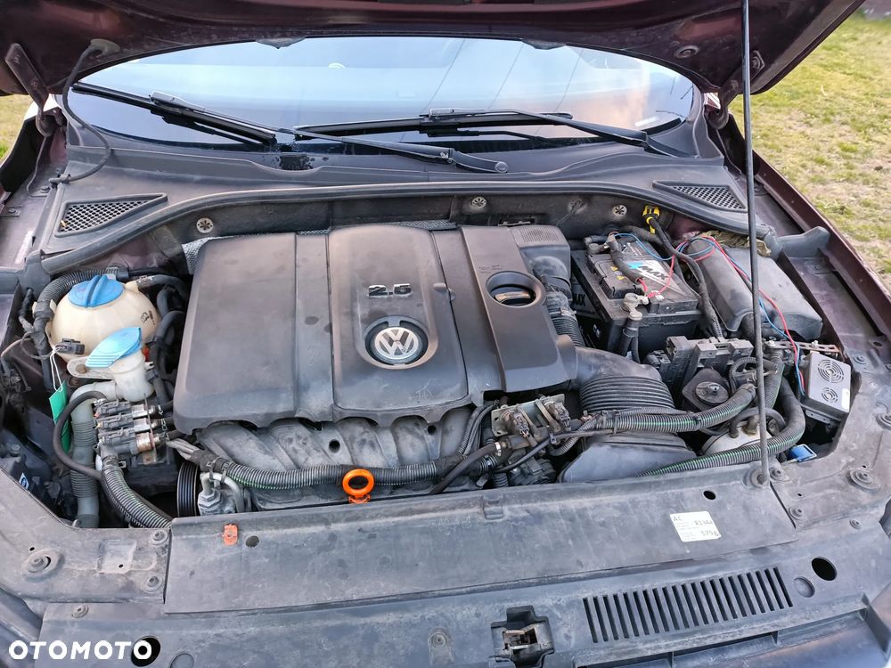 Volkswagen Passat - 10