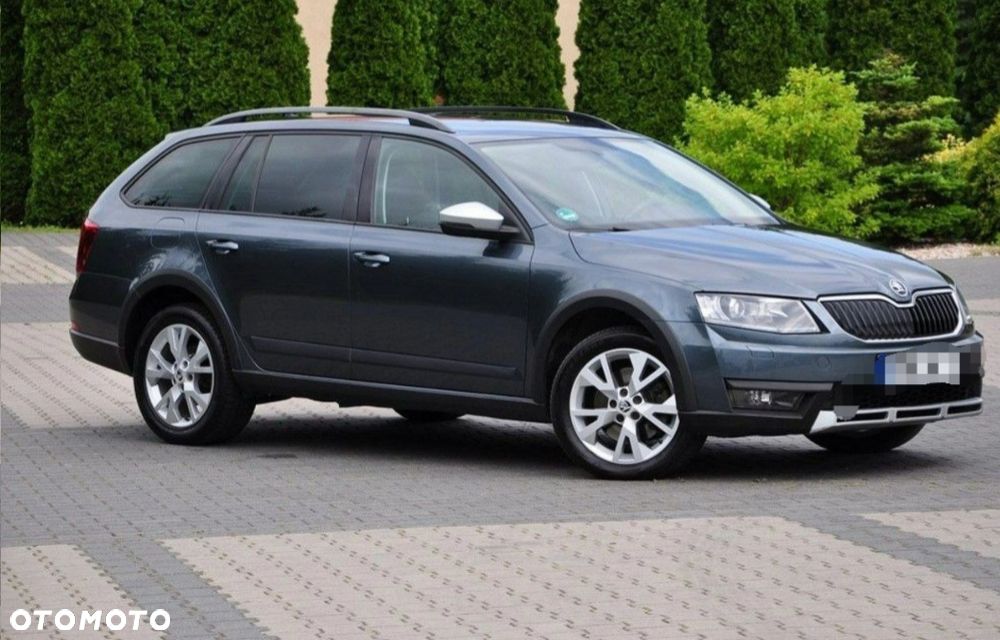 Skoda Octavia Scout 2.0 TDI 4x4 DSG - 12
