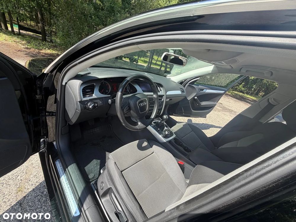 Audi A4 Avant 2.0 TDI - 10