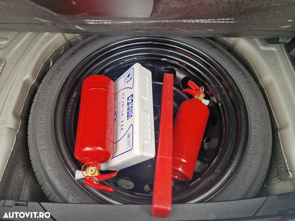 Volkswagen T-Cross 1.0 TSI DSG Life - 32