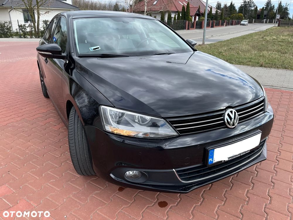 Volkswagen Jetta 1.6 TDI Trendline - 4