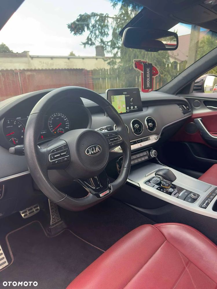 Kia Stinger 3.3 T-GDI V6 GT AWD - 19