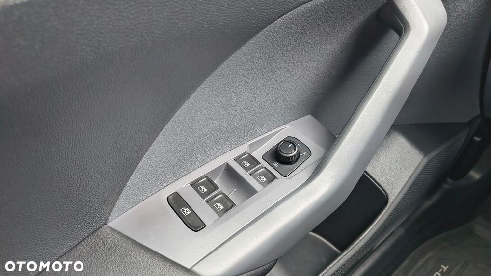 Volkswagen T-Cross - 36