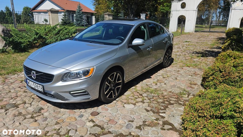 Volvo S60 - 1